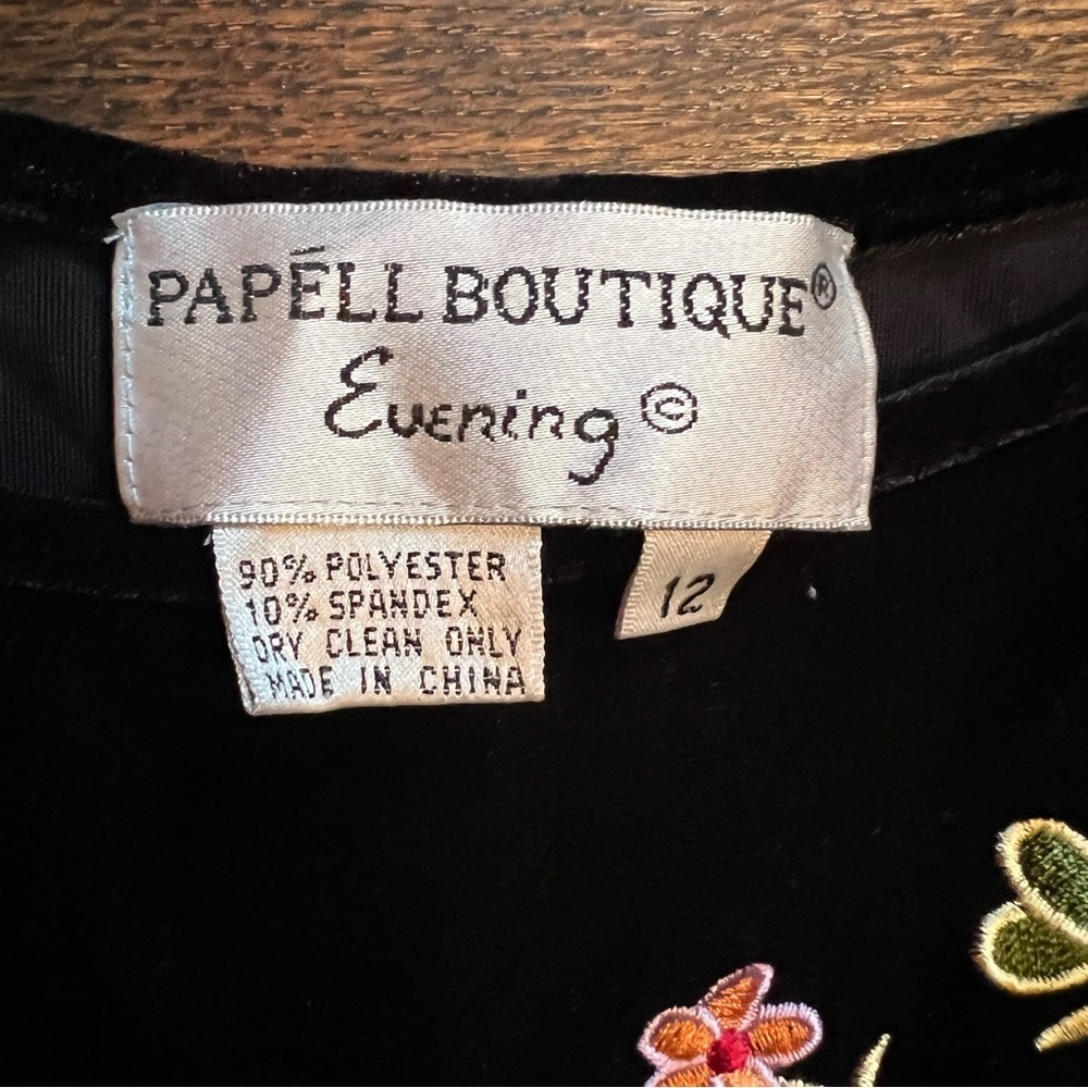 Papell boutique size 12 black embroidered velvet maxi dress - Picture 4 of 8